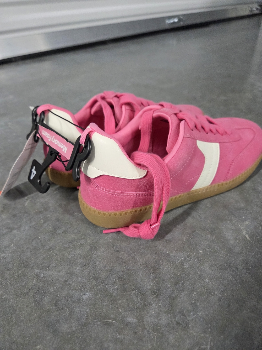 NWT wonder nation Pink and White Kids Sneakers Size 4 - Picture 2 of 6
